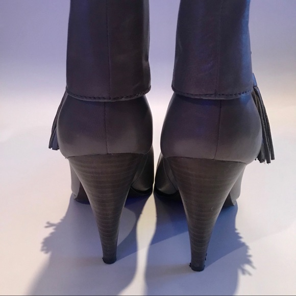 Coach grey leather boots with tassel size 10 - Picture 6 of 6